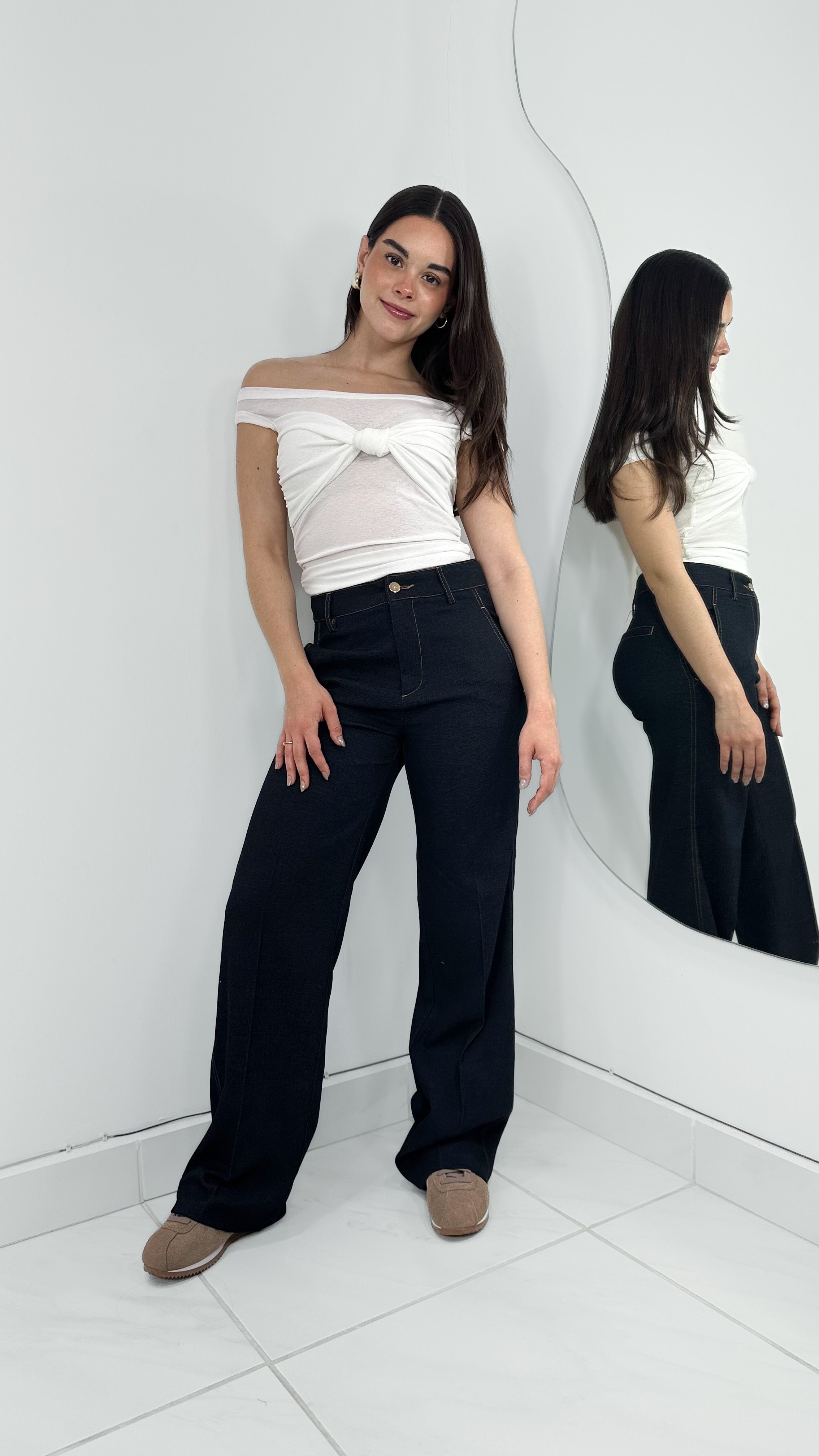 BLUSA SIN HOMBROS DRAPEADA SEMI TRANSPARENTE BLANCA