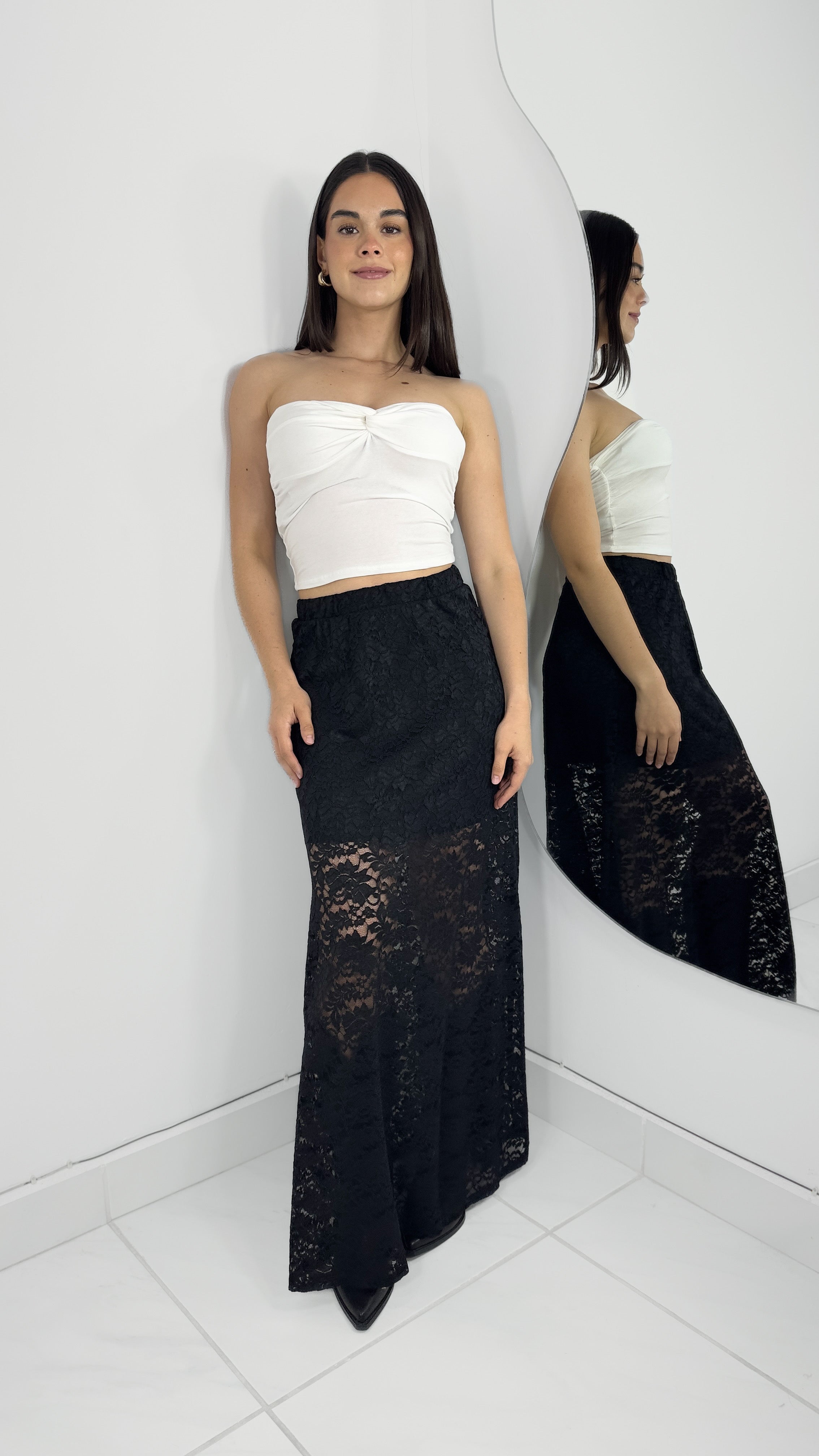 MAXI FALDA ENCAJE CON SHORT INCLUIDO NEGRA