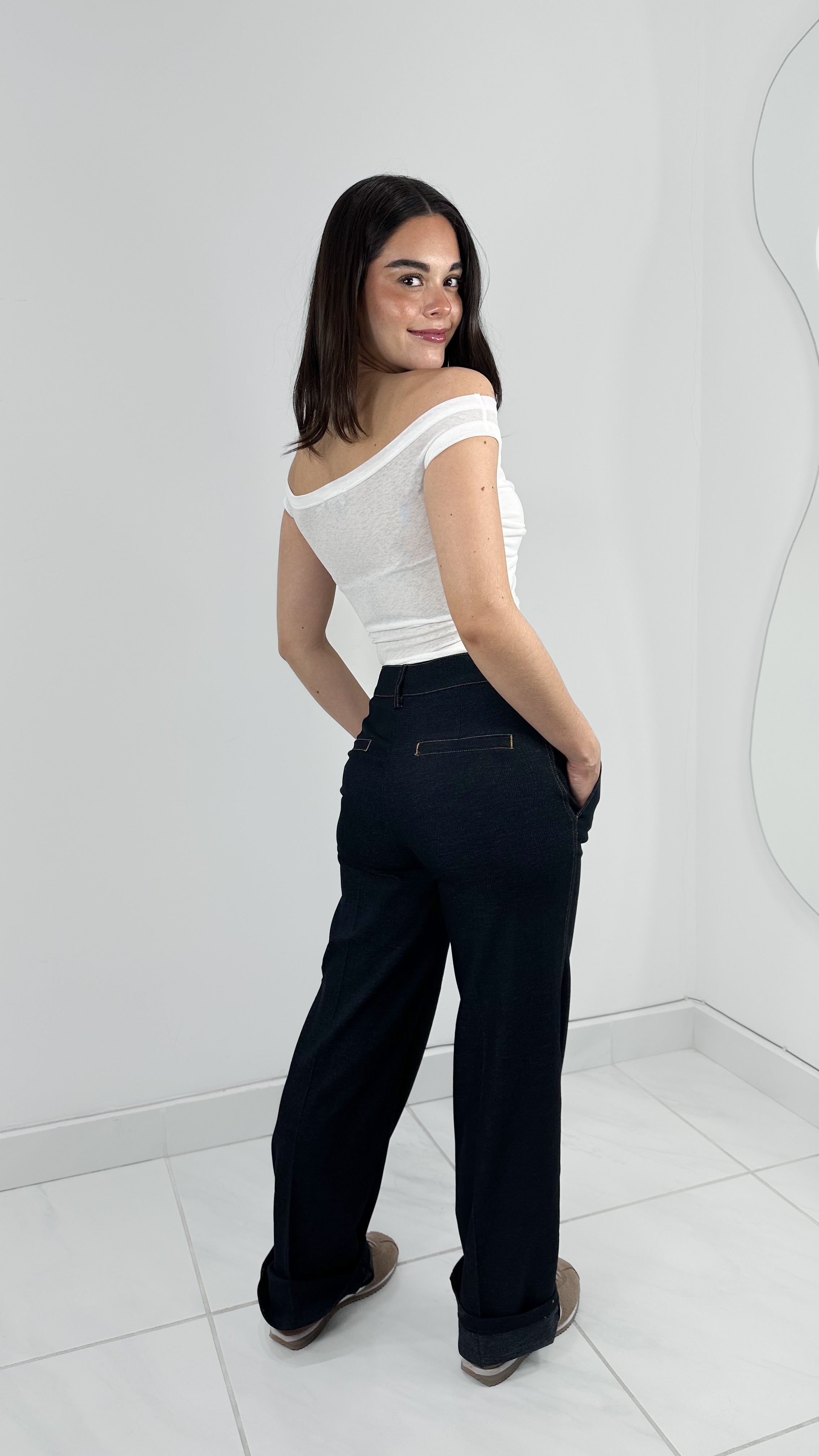 BLUSA SIN HOMBROS DRAPEADA SEMI TRANSPARENTE BLANCA