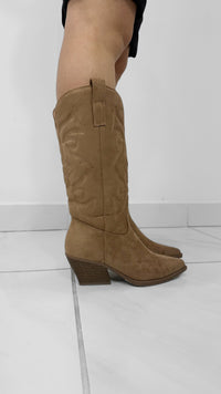 CAMEL SUEDE COWGIRL BOOTS