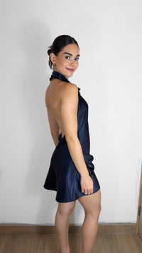VESTIDO HALTER SATIN NAVY SIN ESPALDA