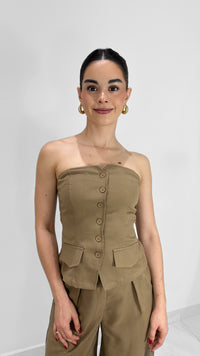 CHALECO STRAPLESS TIPO TUBO MOCHA