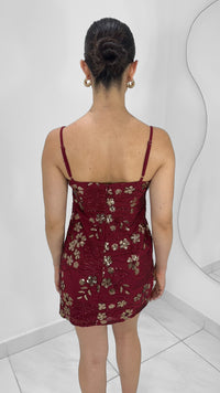 VESTIDO CORTO CON FLORES BORDADAS ROJO