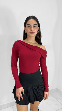 BLUSA ASIMÉTRICA MANGA LARGA ROJA