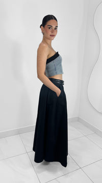 CROP TOP DE MEZCLILLA CON NEGRO
