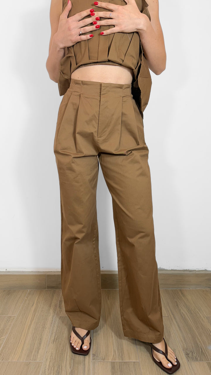 PANTALÓN FORMAL CON PINZAS CAFÉ (SET)