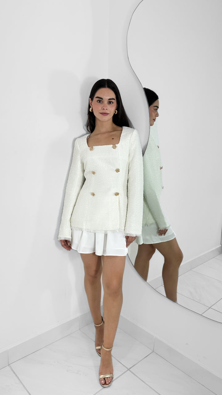 CONJUNTO TIPO VESTIDO DE CHAQUETA TWEED MANGA LARGA Y FALDA DE SATIN BLANCO