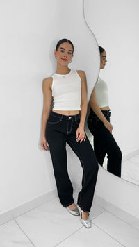 TOP CANELE SIN MANGAS Y CUELLO REDONDO BLANCO