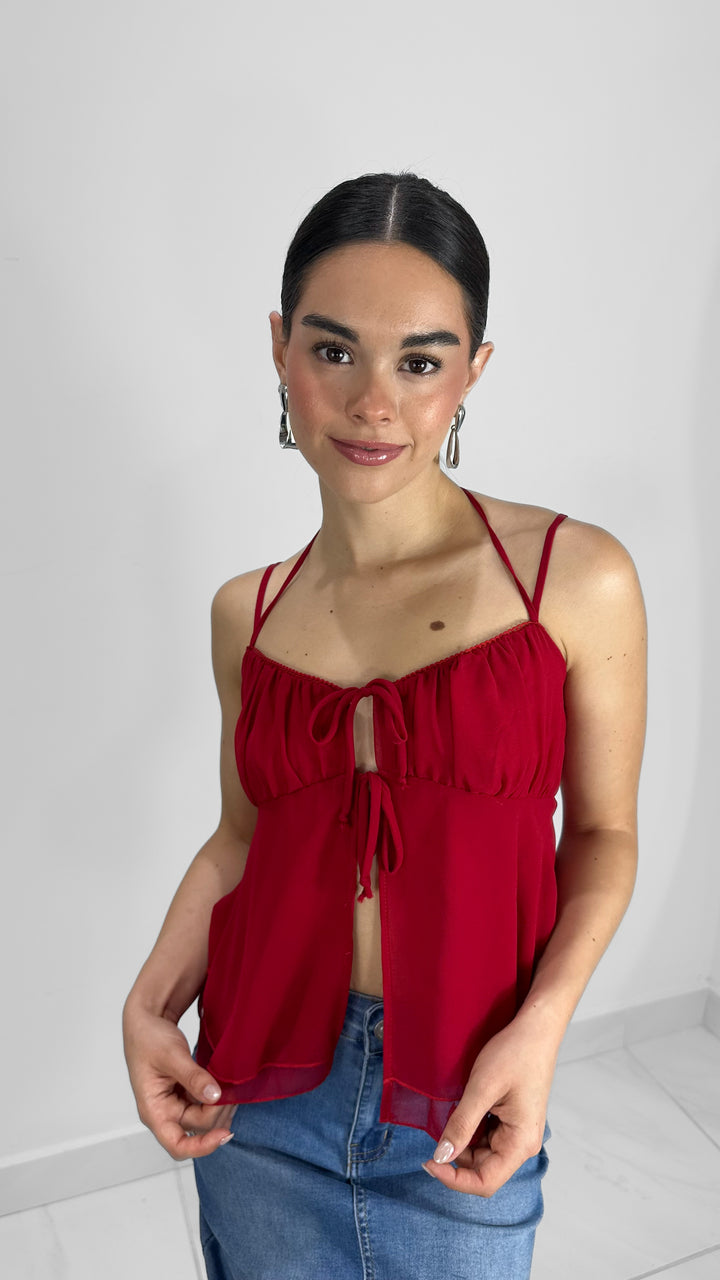 TOP HALTER CON LAZO Y CAPAS ROJA