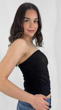 BLUSA MESH DRAPEADA STRAPLESS NEGRA