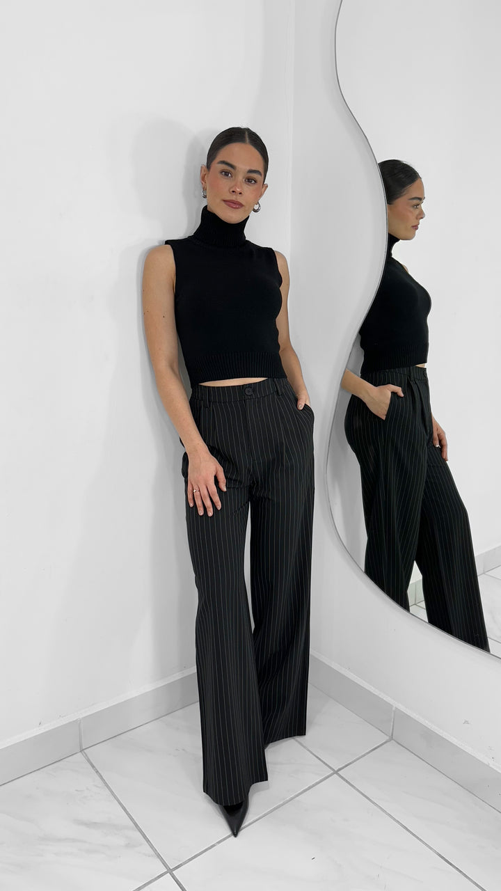 PANTALÓN RECTO RAYADO NEGR0