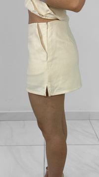 FALDA SHORT LOW WAIST CREMA