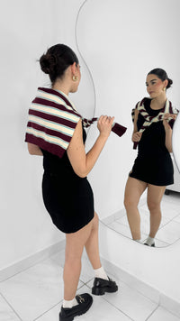 SUÉTER DE RAYAS VINO CON MENTA CUELLO V