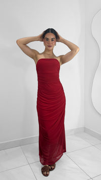 VESTIDO STRAPLESS DRAPEADO MESH LARGO ROJO