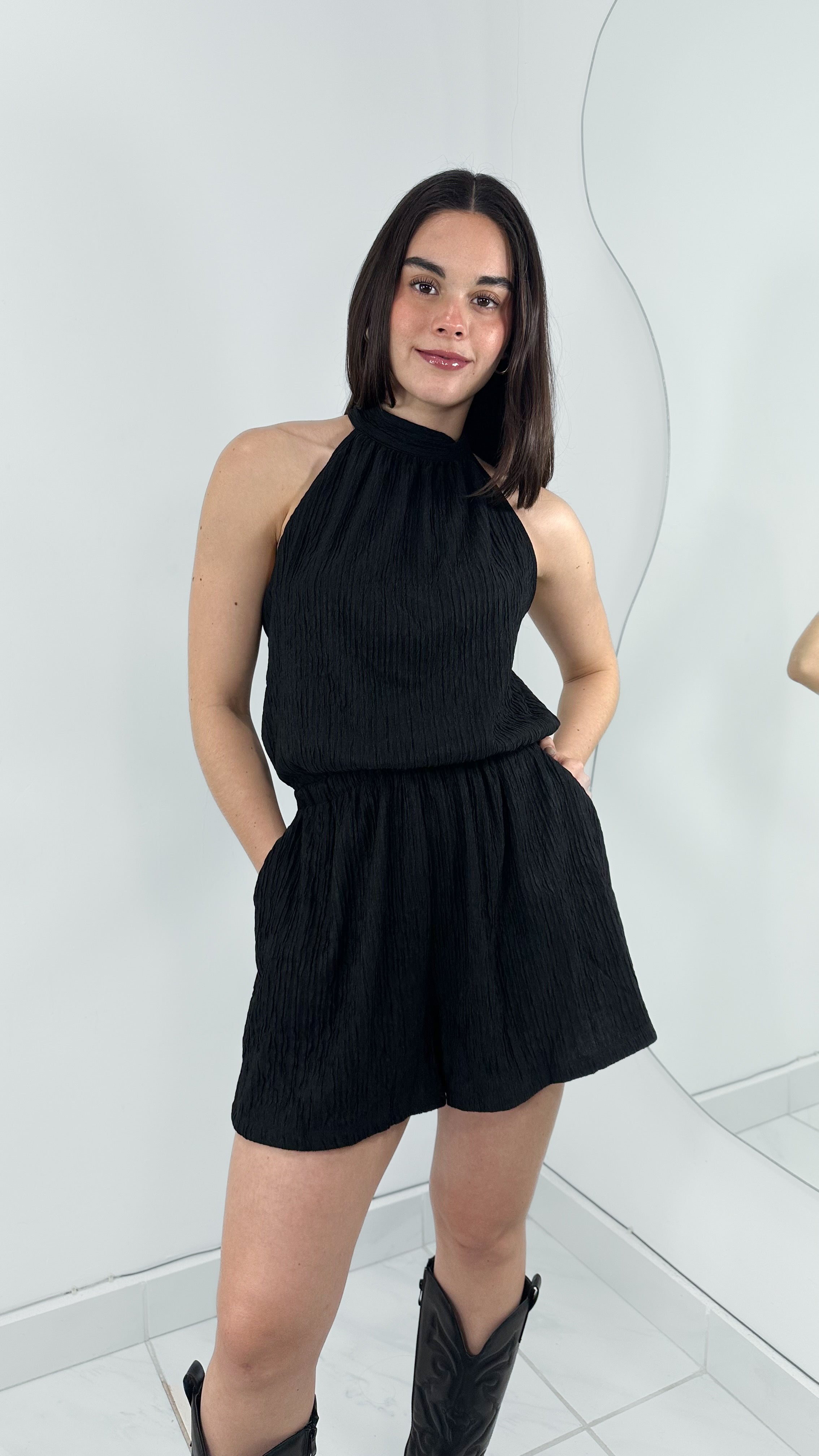 JUMPER CUELLO ALTO SUELTO NEGRO