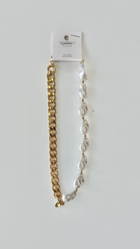 COLLAR DORADO DE ESLABONES CON PERLAS