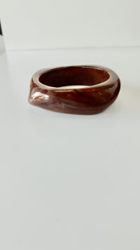 PULSERA BANGLE DE ACRILICO MARRON OSCURO