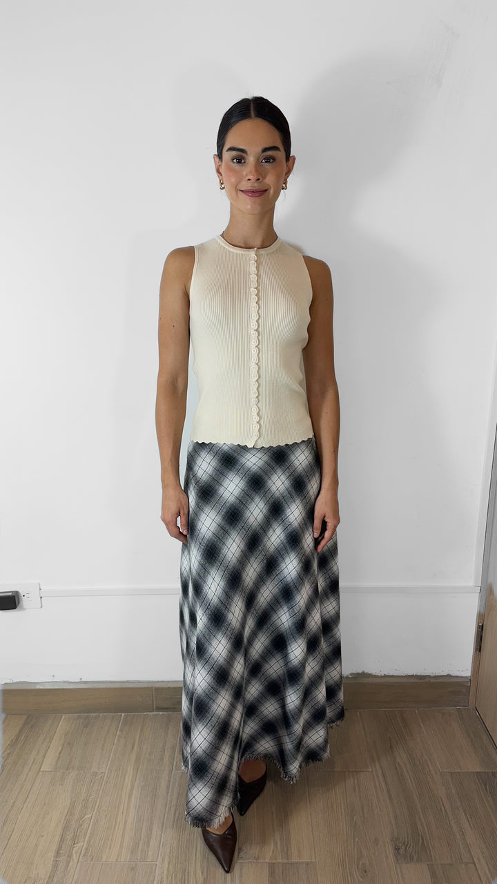 TOP RIB BOTONES SIN MANGA IVORY