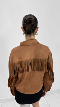 CHAQUETA CROP SUEDE ESTILO WESTERN CON FLECOS CAFE