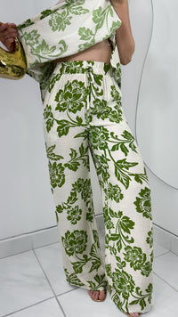 CONJUNTO WIDE LEG & BLUSA STRAPLESS FLOREADA VERDE