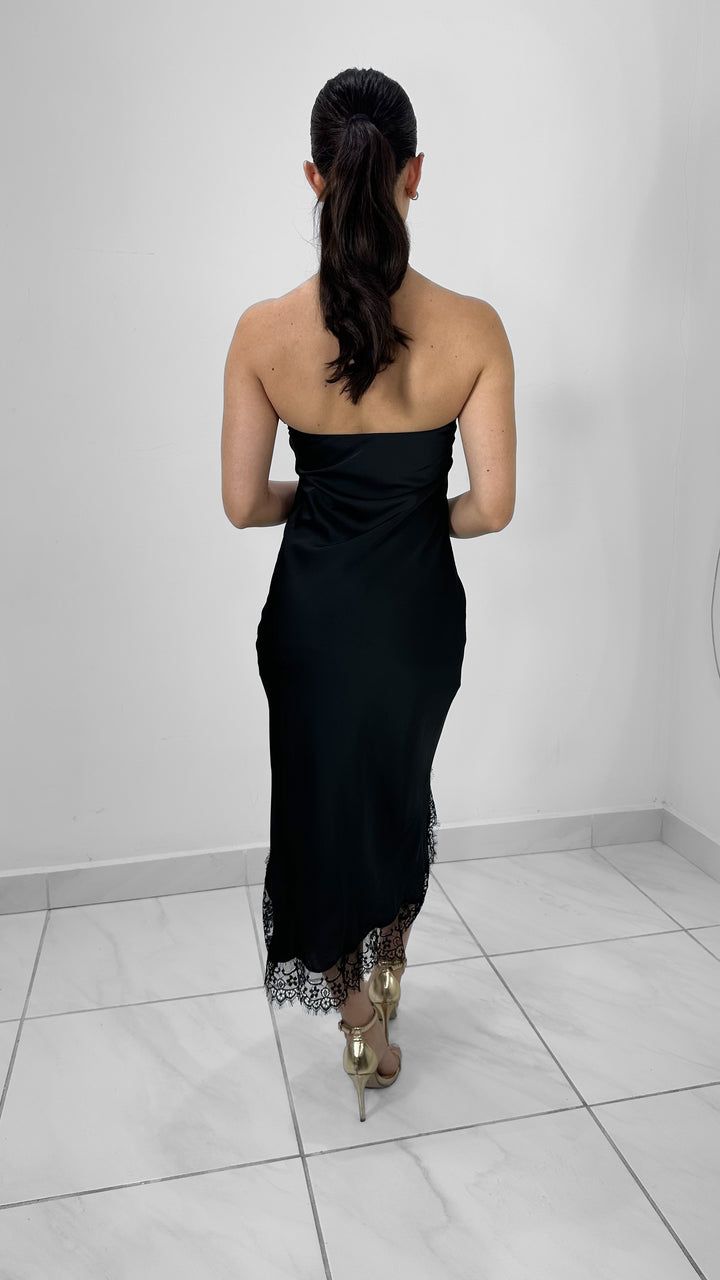 VESTIDO MIDI STRAPLESS DE SATIN Y ENCAJE NEGRO