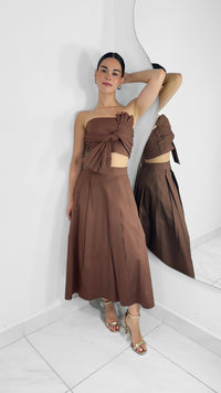 TOP STRAPLESS CRUZADO CAFÉ