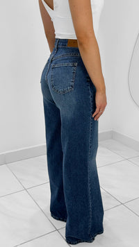 STRAIGHT HIGH WAISTED DENIM JEANS