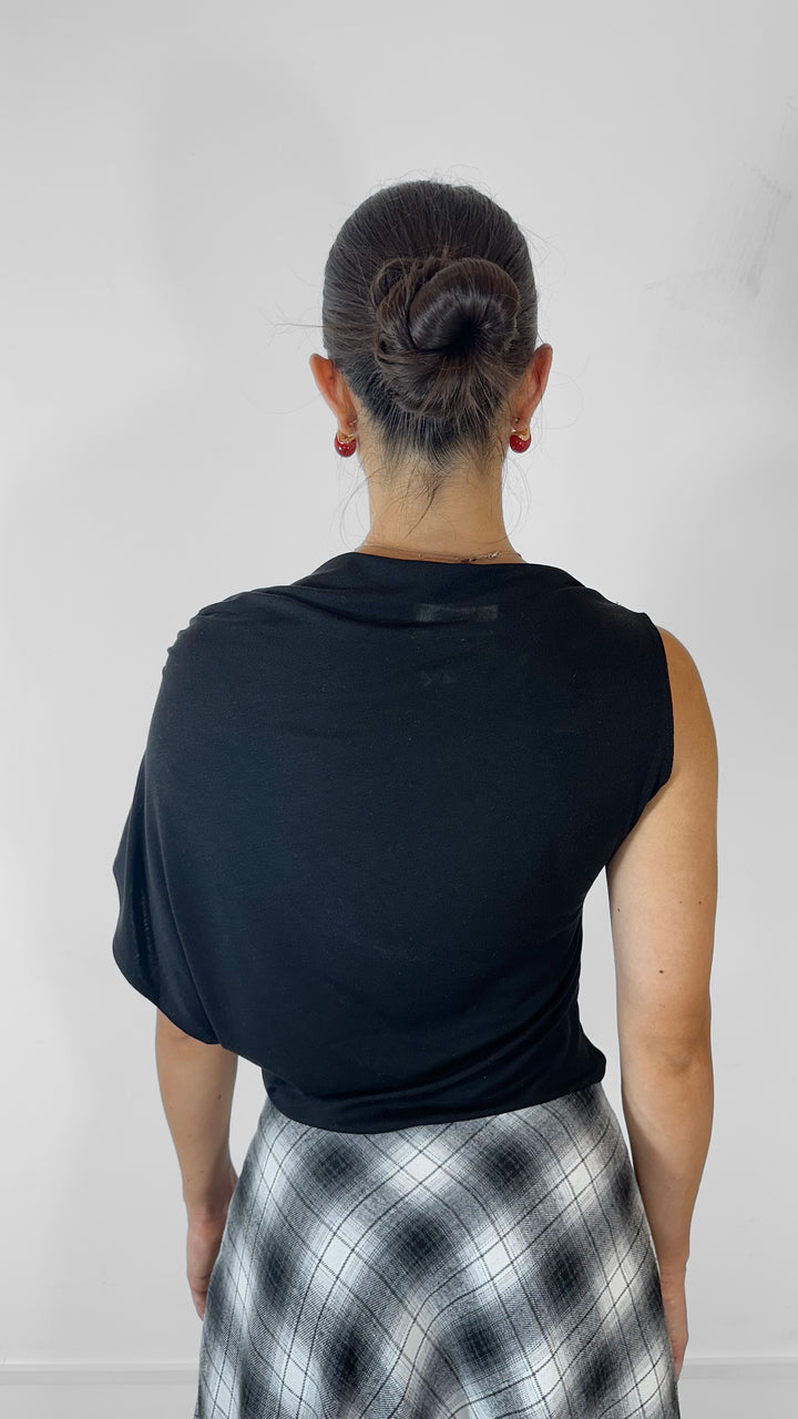 BLUSA ASIMÉTRICA DRAPEADO NEGRO