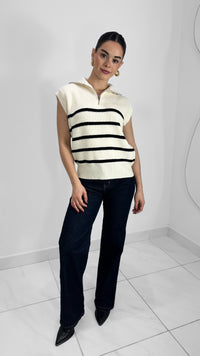 SUÉTER SIN MANGAS DE RAYAS CON CIERRE AL FRENTE BLANCO CON NEGRO