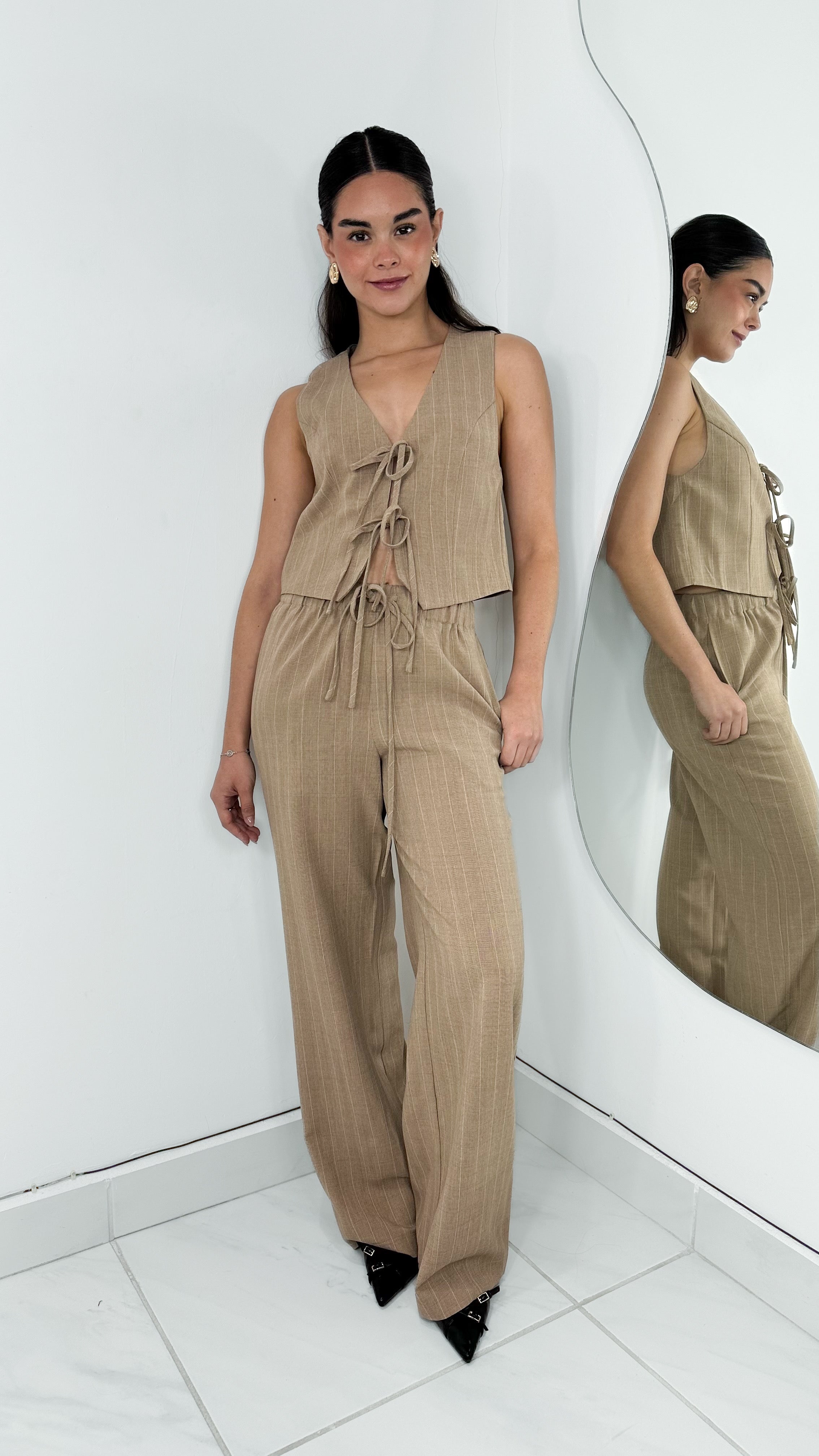 B TOP RIBBON TIE STRIPED KHAKI
