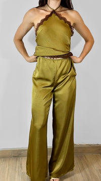 JUMPSUIT SATÍN OLIVO CON ENCAJE CAFÉ
