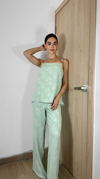 SET MENTA CON BORDADO