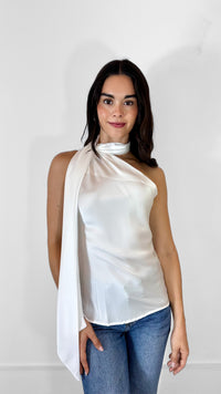 BLUSA SATINADA CON BUFANDA BLANCA