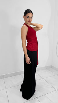 BLUSA HALTER ROJA CON NUDO EN CINTURA