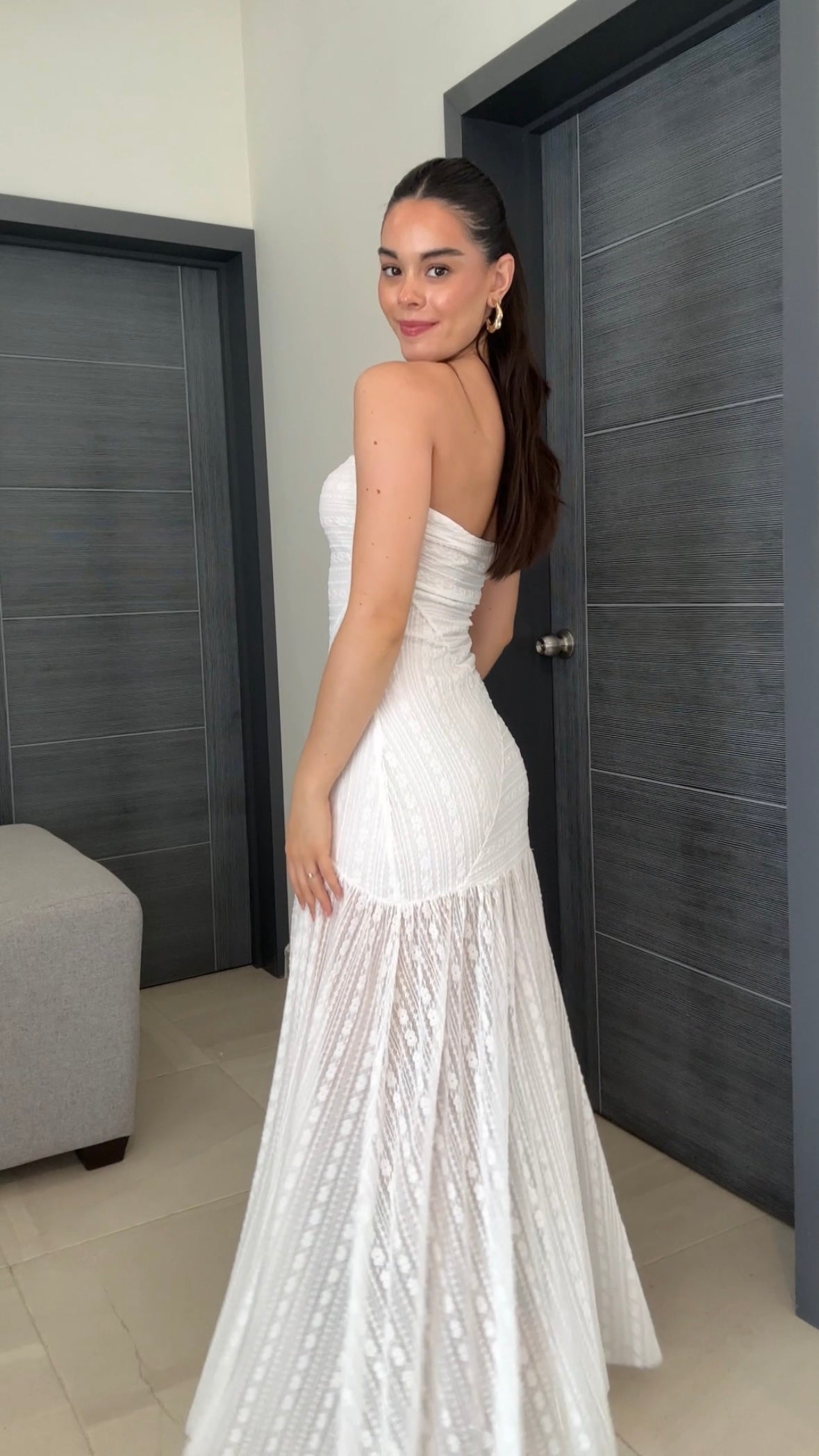 VESTIDO LARGO TEJIDO STRAPLESS ABERTURA PLAYERO