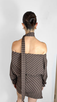 ROMPER DE RAYAS MOCHA CON BUFANDA