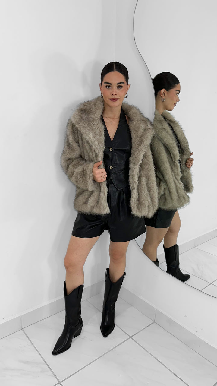 ABRIGO MANGA LARGA DE PELUCHE SINTÉTICO MOCHA