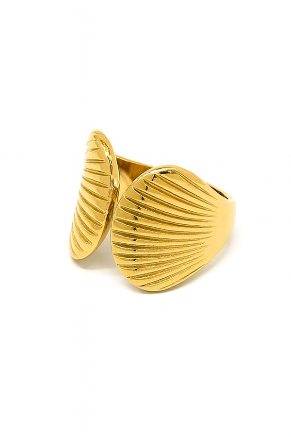 ANILLO TIPO CONCHA DORADO