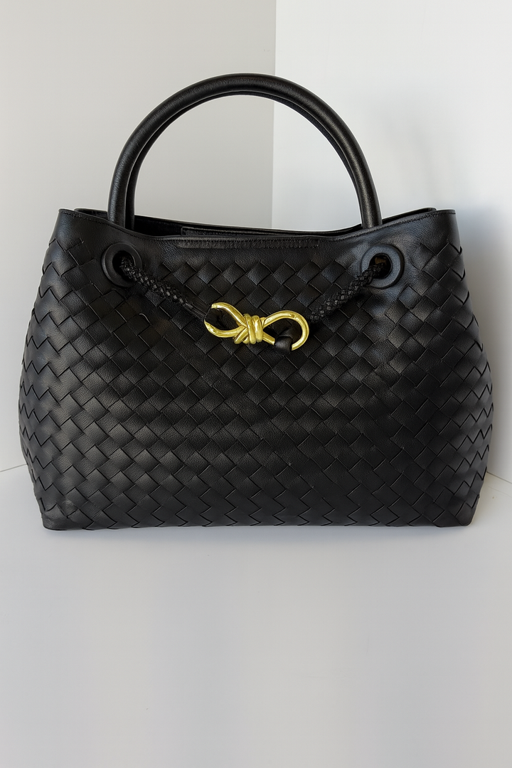 BOLSO GRANDE NEGRO CON DETALLE DORADO