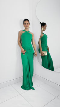 VESTIDO LARGO HALTER CRUZADO CON DETALLES DORADOS VERDE