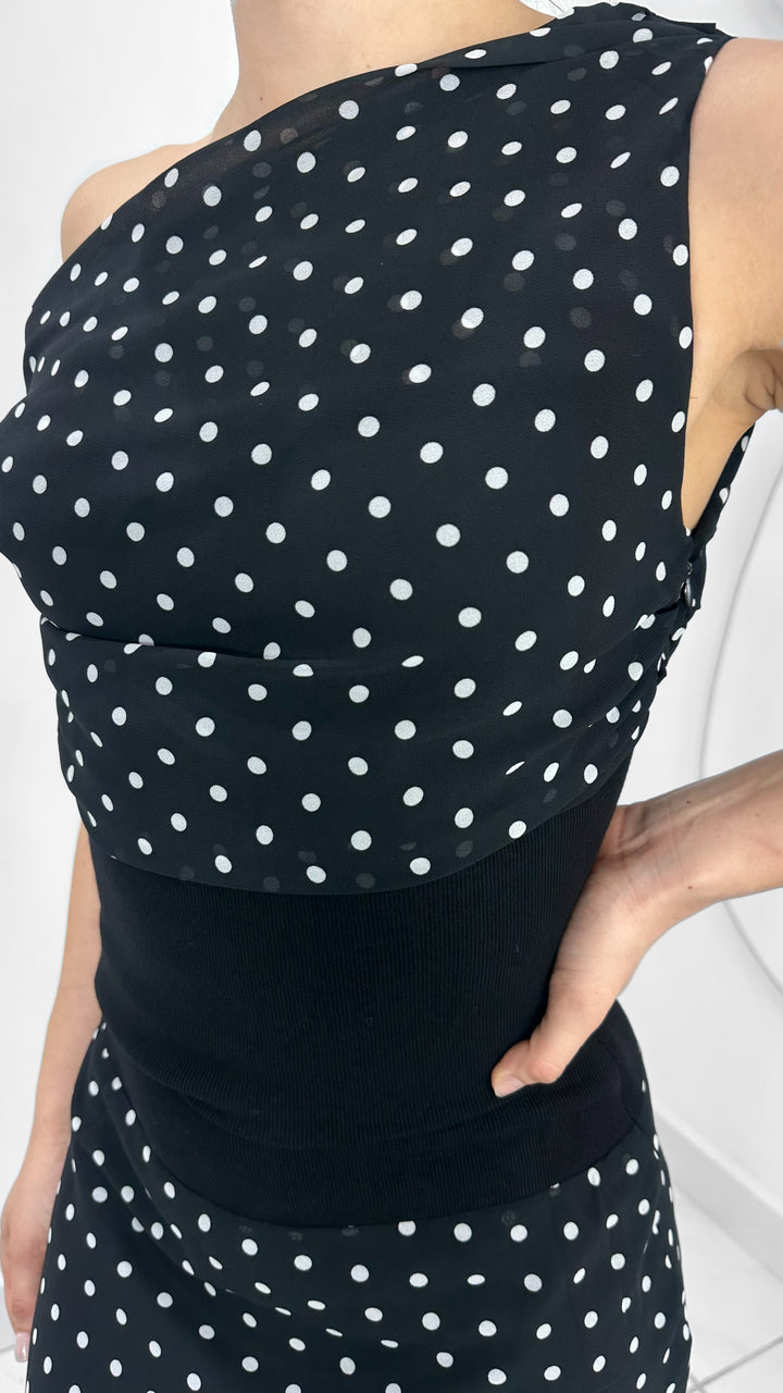 TOP ASIMÉTRICO DE LUNARES NEGRO