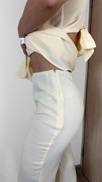 SET BUTTER YELLOW CON DETALLE