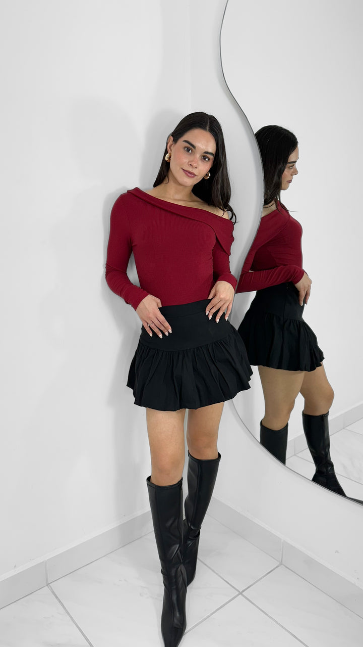 BLUSA ASIMÉTRICA MANGA LARGA ROJA