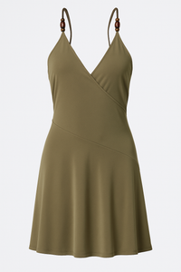 VESTIDO CORTO SATINADO OLIVO CON CUENTAS EN CUELLO