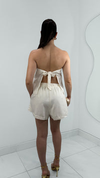 BLUSA STRAPLESS DE LINO IVORY SIN ESPALDA