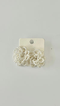 ARETE DE PERLAS EN FORMA DE FLOR