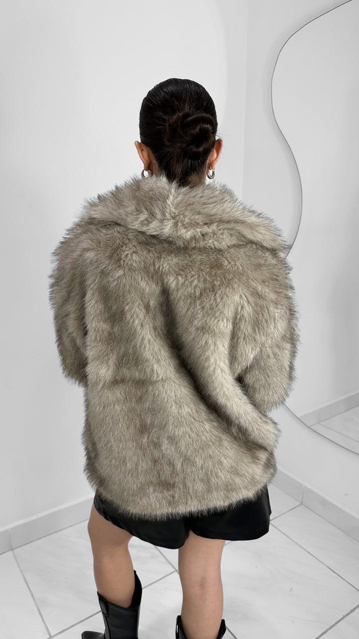 ABRIGO MANGA LARGA DE PELUCHE SINTÉTICO MOCHA