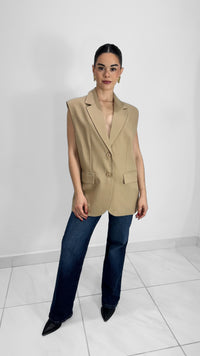 CHALECO TIPO BLAZER OVERSIZED CON HOMBRERAS BEIGE