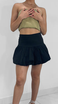 FALDA CON SHORT ESTILO GLOBO NEGRA