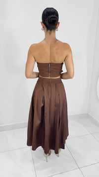 TOP STRAPLESS CRUZADO CAFÉ
